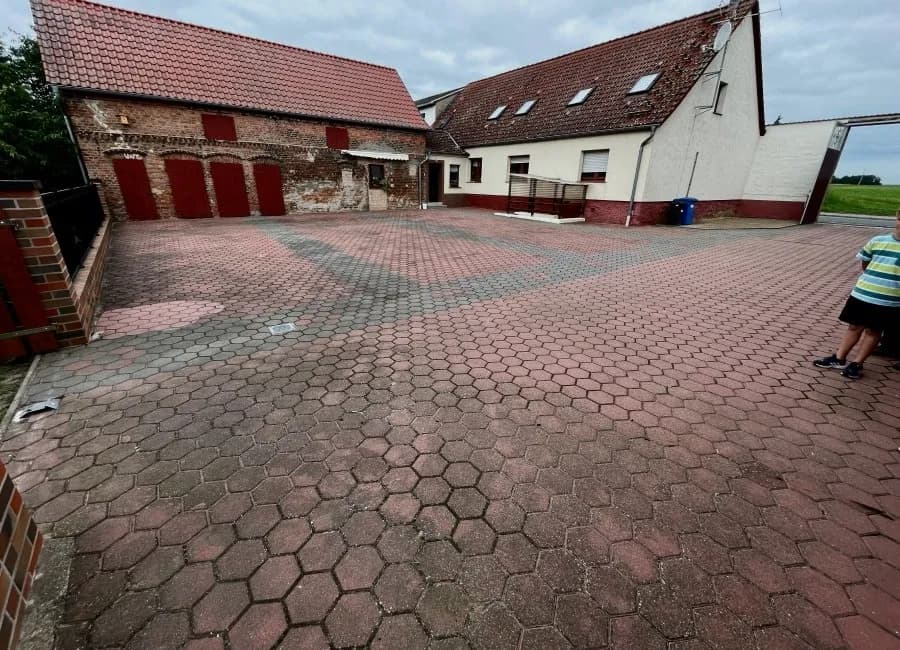 Pflastersteinreinigung ohne Chemie in Stuttgart