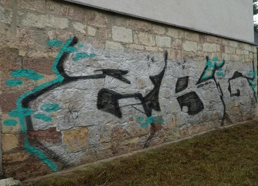 Graffiti entfernen lassen in Pforzheim - Schnell und ohne Rückstände
